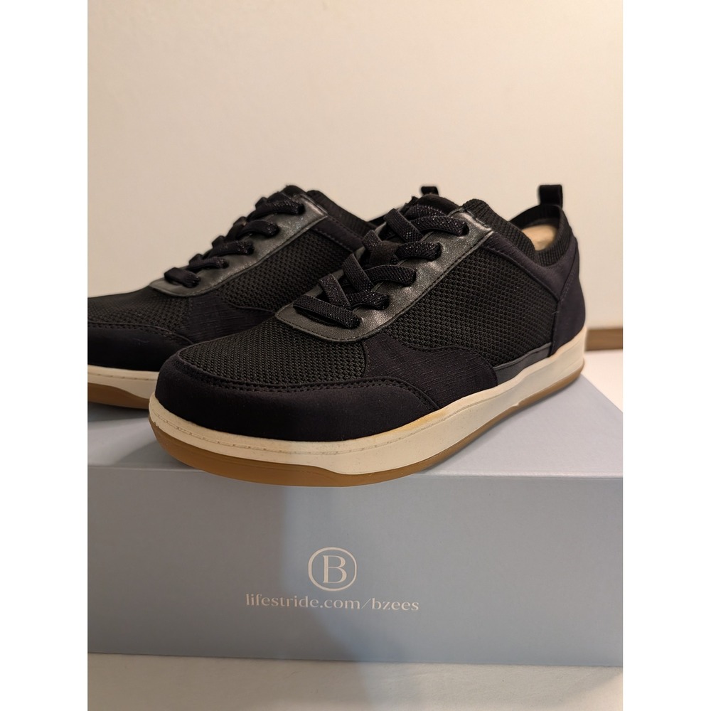 Life Stride Black and Cream Casual Sneakers